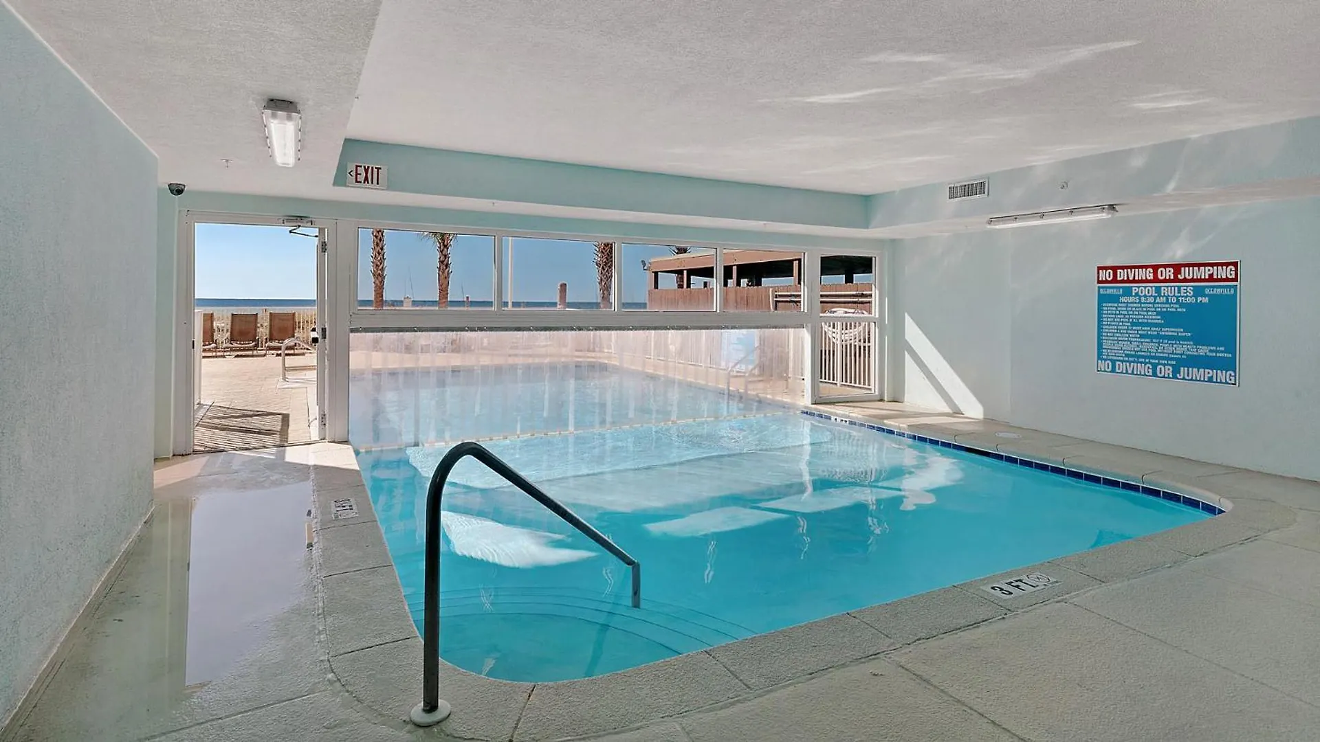 Fantastic Private Complex -Beachfront 2Bd Ocean Villa! Gorgeous Amenities Panama City Beach Semesterbostad