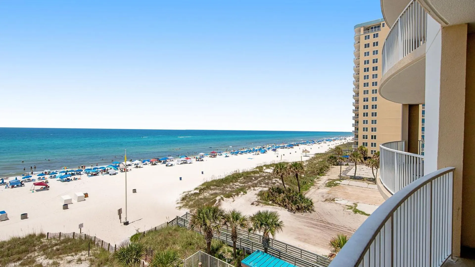 Semesterbostad Fantastic Private Complex -Beachfront 2Bd Ocean Villa! Gorgeous Amenities Panama City Beach USA